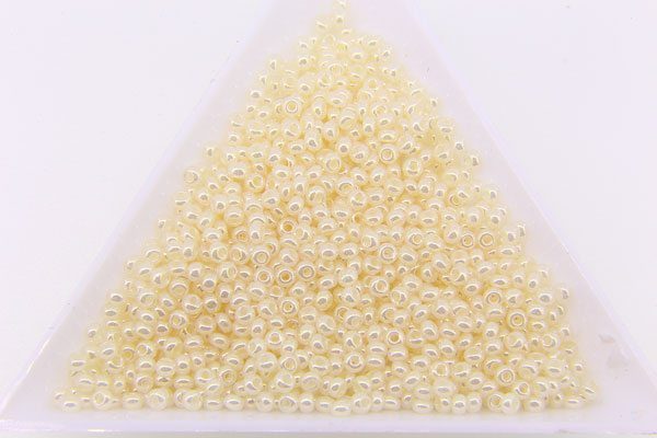 Lustred Opaque Cream Preciosa Seed Beads