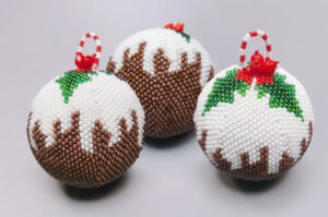 Christmas Pudding Beaded Bauble Kit