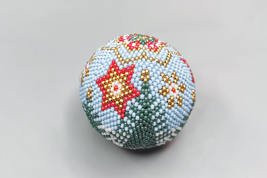 Stars and Pines Beaded Bauble Kit