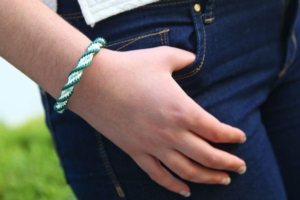 Twists and Tassels Kumihimo Necklace and Bracelet Kit - Image 2