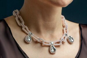 Regal Rose Queen Charlotte Necklace Kit